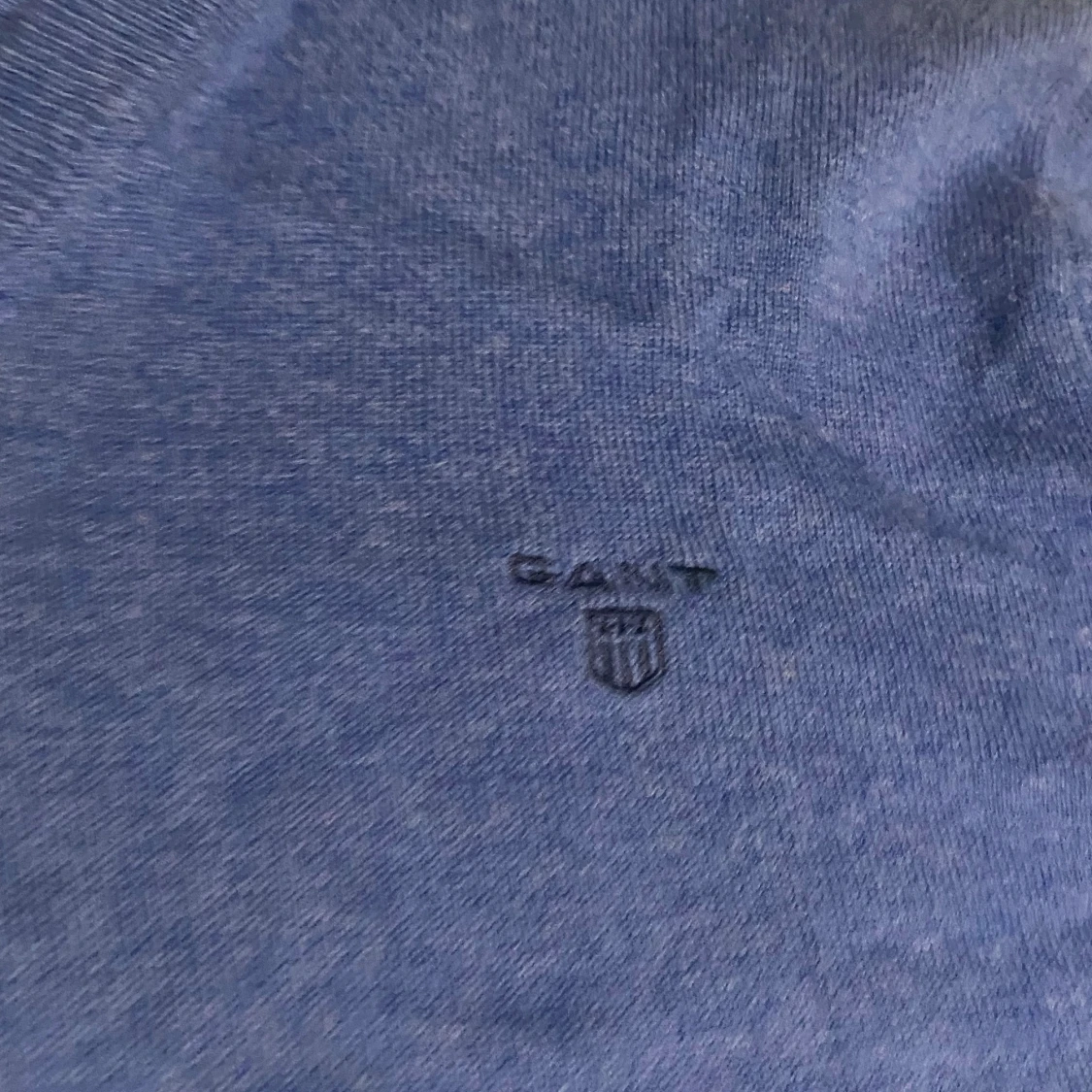 Blå v-ringad tröja från Gant - 1