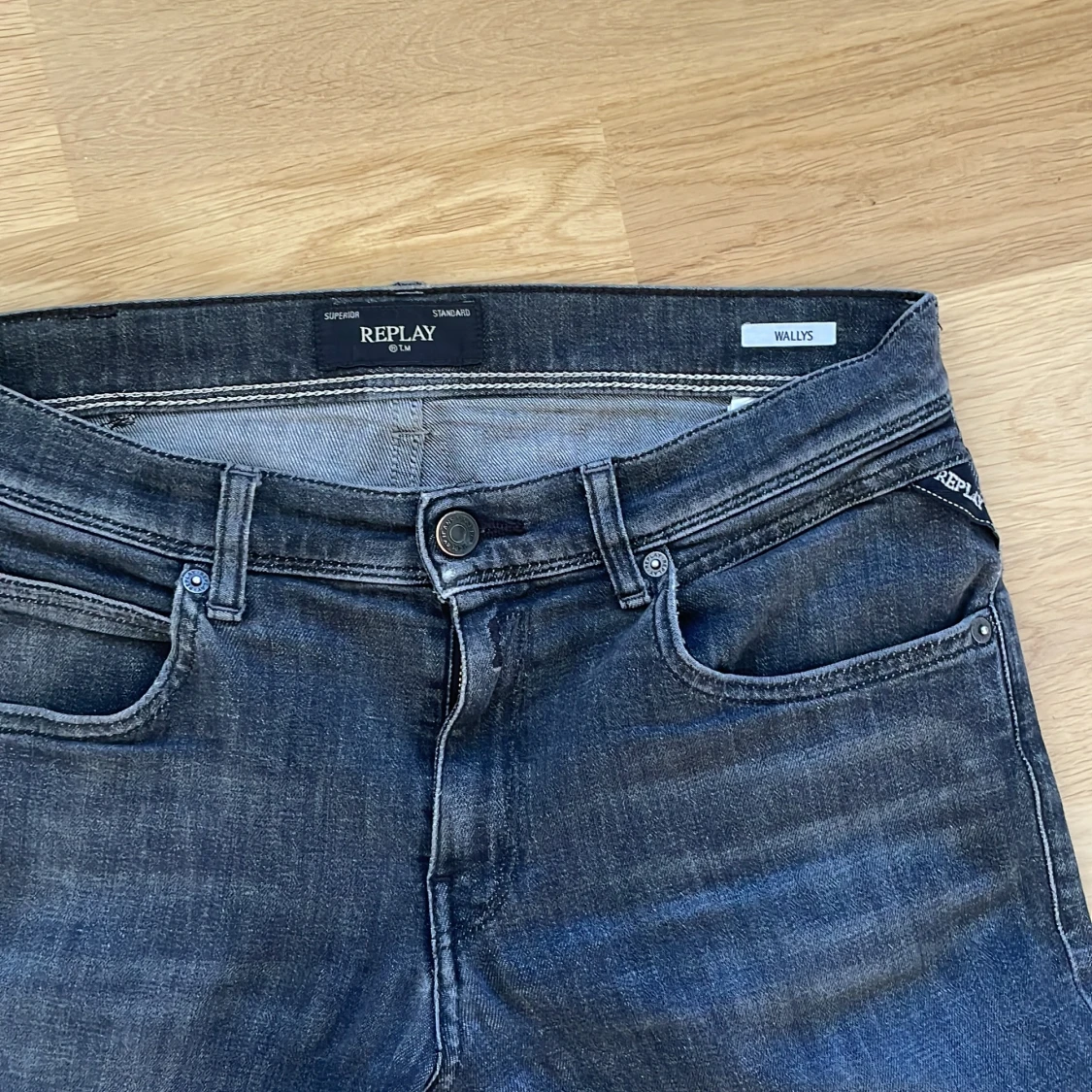 Svarta jeansbyxor från Replay - 2