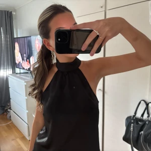 Snygg topp - ÄLSKAR SÅ SNYGG