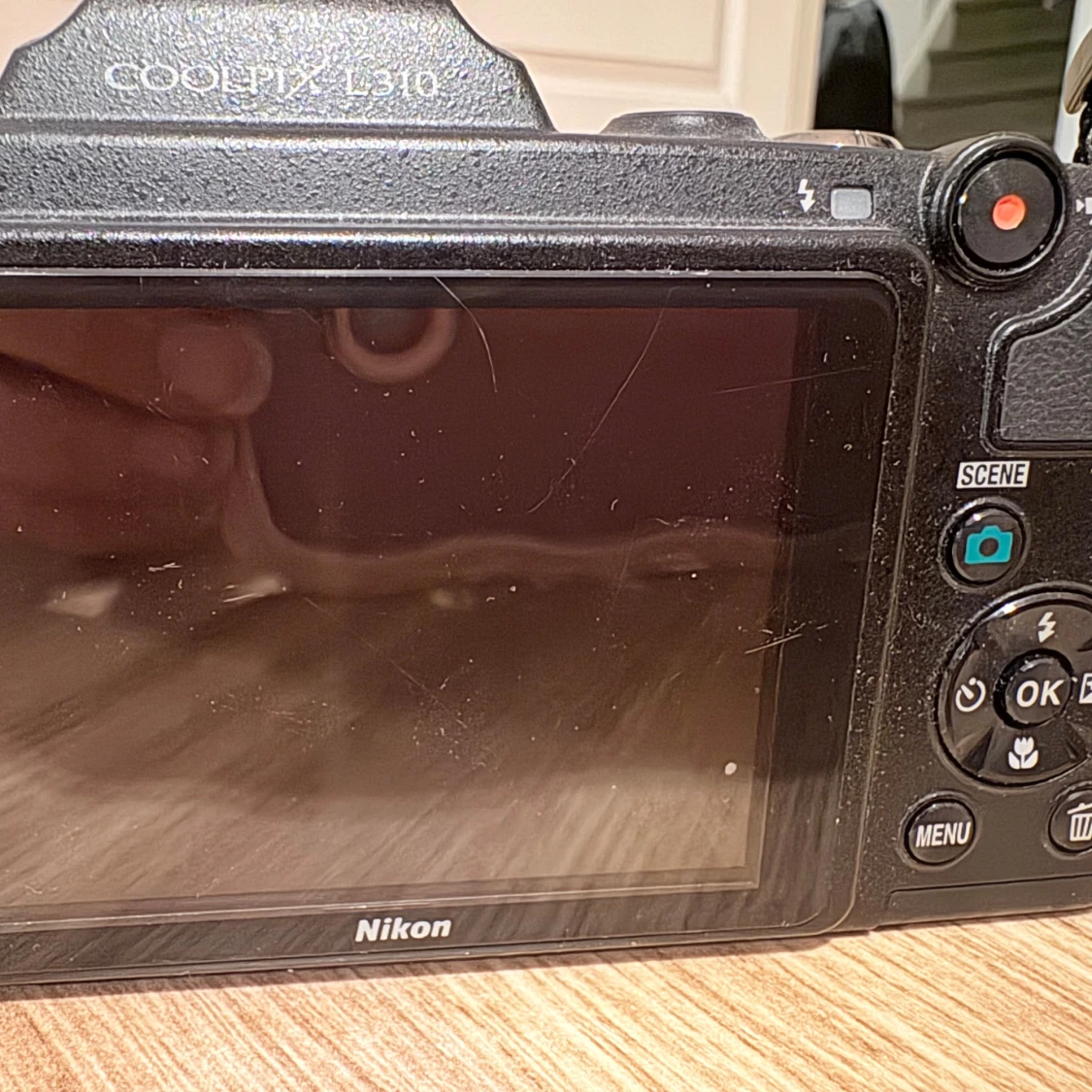 Nikon Coolpix L310 - 1