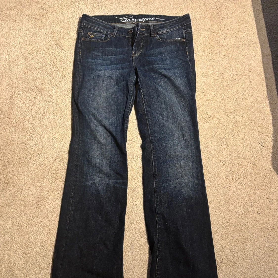 Mörkblå bootcut jeans Esprit