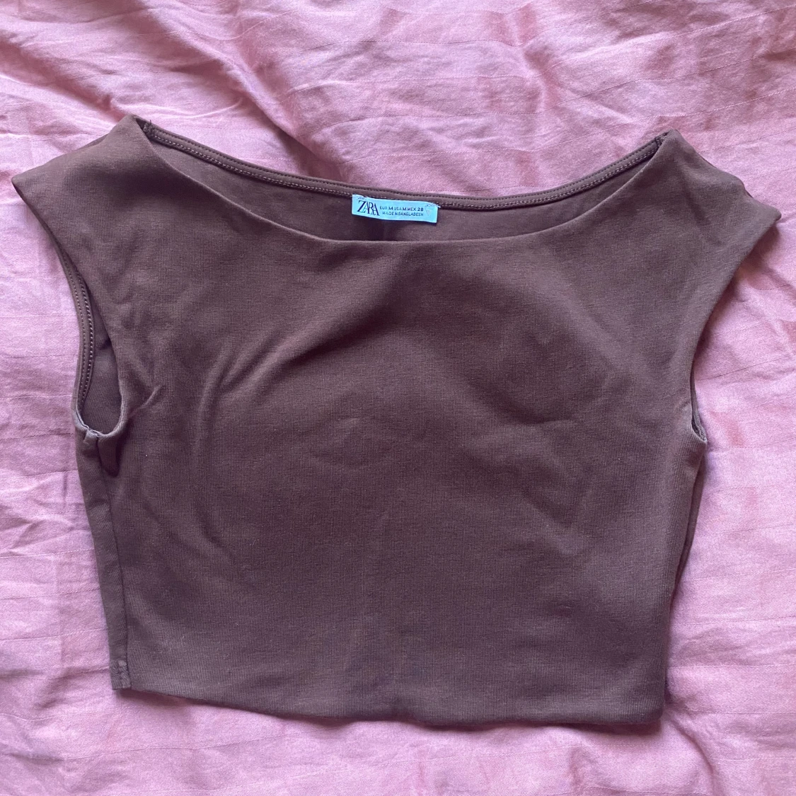 Brun croppad topp från Zara - 1