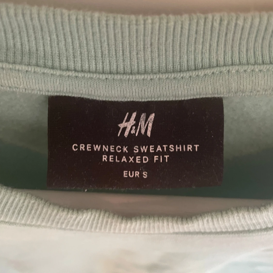Mintgrön crewneck från H&M - 2