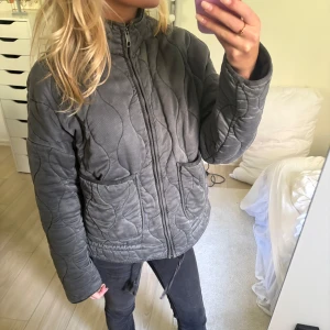 Zara jacka  - Såå trendig och populär jacka från zara! 😍