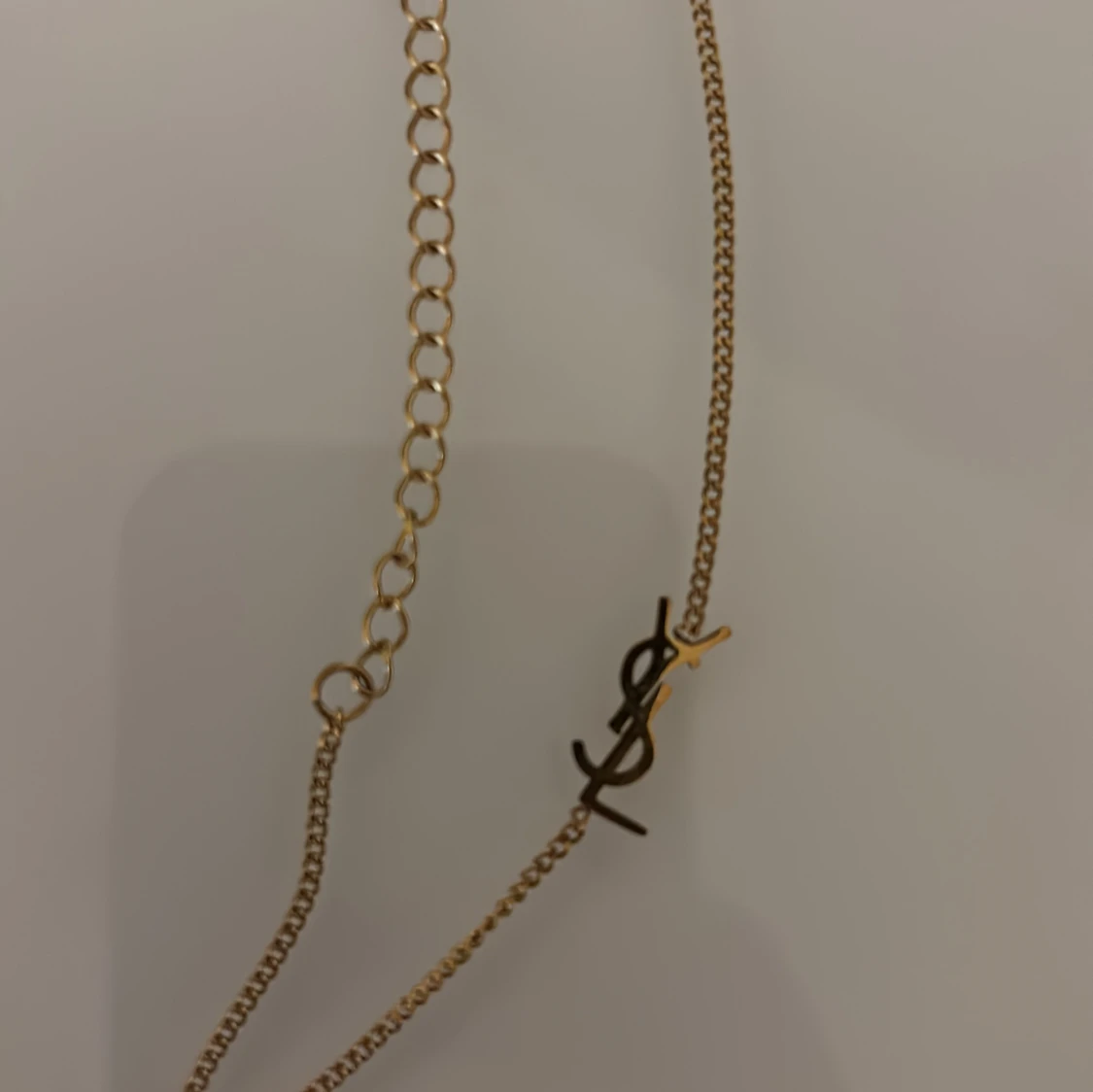 Guldigt armband från Saint Laurent - 1