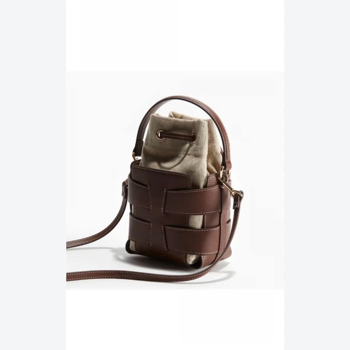 Brun och beige bucket bag med snörning - 1