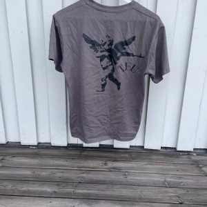 T-shirt från Teefashion - Snygg tröja med bra kvalitet 100% bomull. Aldrig använd bara testad 🙌🏻 