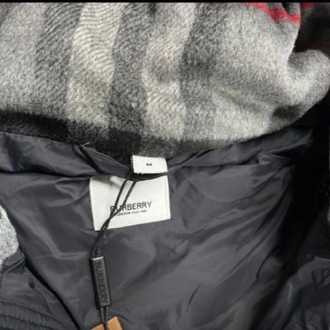 Burberry Puffer - 2