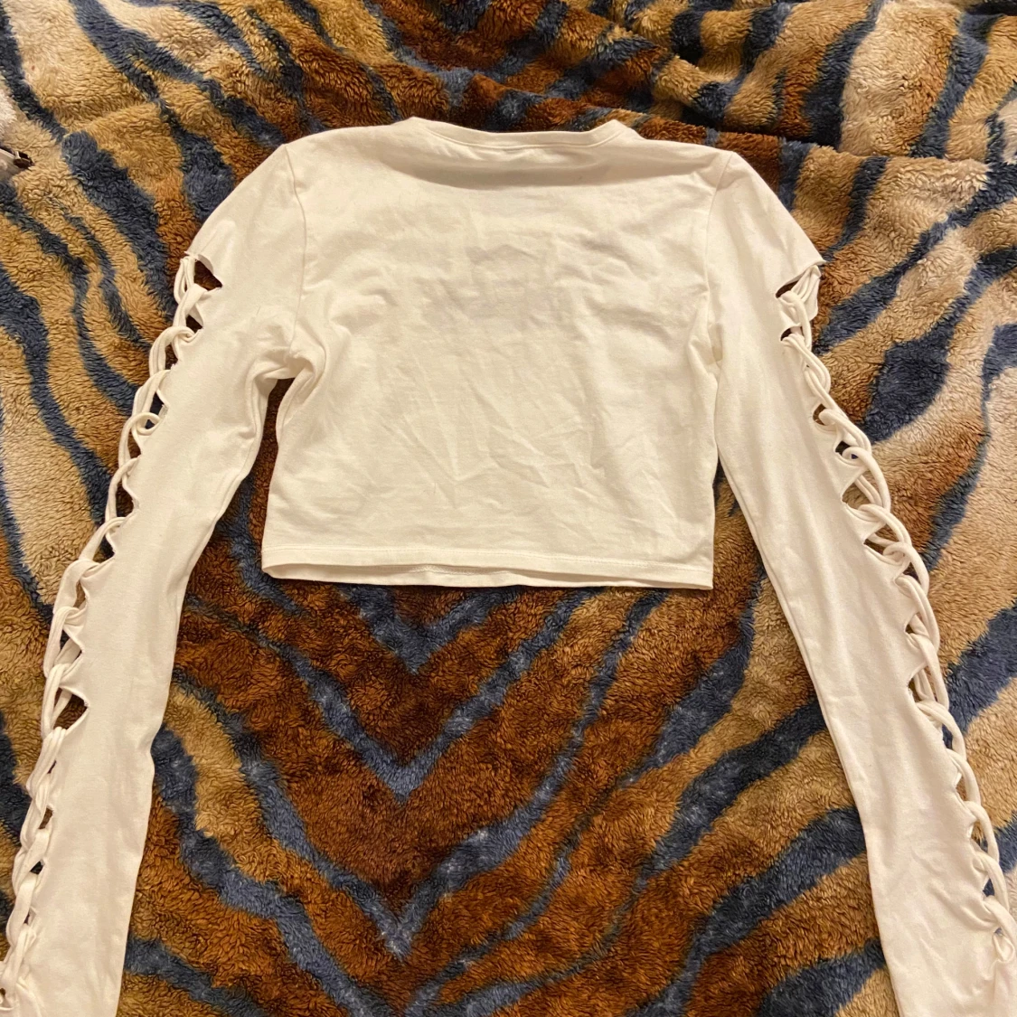 Vit croppad långärmad topp - 1