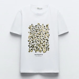 Leopard mönster t-shirt  - Snygg t-shirt från zara med leopard mönster💛