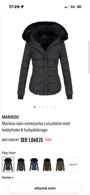 Svart vinterjacka från Marikoo - Helt nyskick!! Svart vinterjacka från Marikoo med teddyfoder och stor fuskpäls på huvan. Jackan har quiltad design, flera fickor med dragkedja och knappar, samt ribbade muddar vid ärmslut. Perfekt för kalla dagar med snygg och modern look. Säljer pga fel storlek på jackan, kan skicka mer bilder på den om man är intresserad.