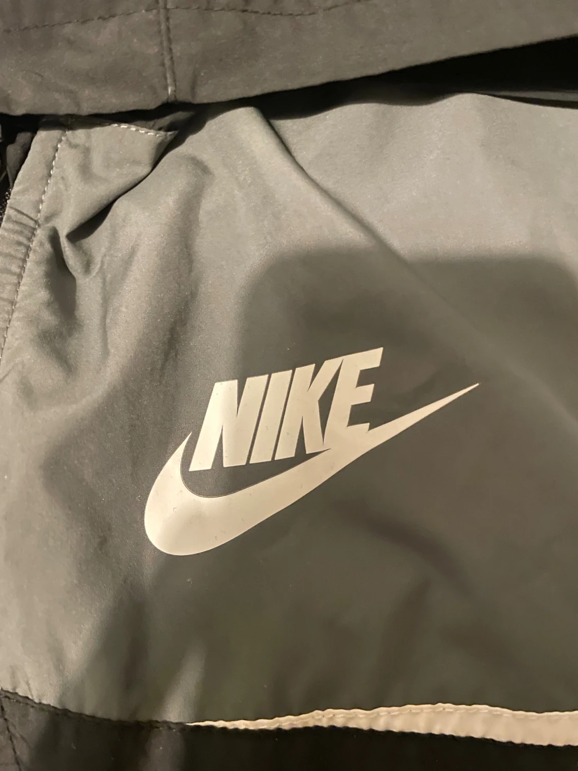 Nike svart och grå vindjacka - 3