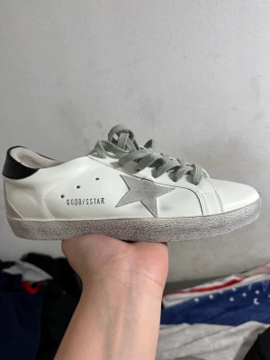 Golden goose - Feta grush skor till salu. Nytt skick storlek 44-45