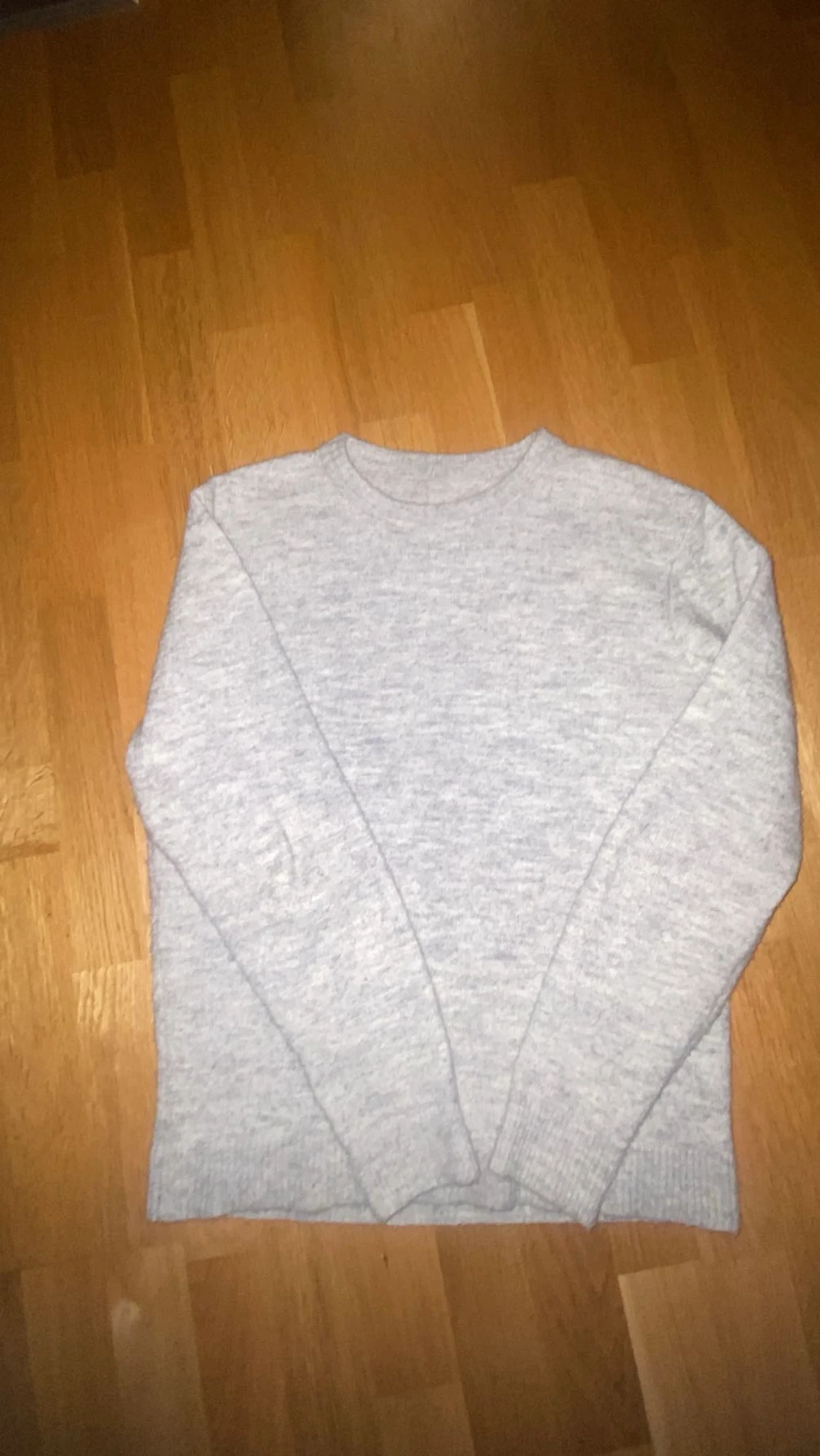 Stickad tröja (grå) 