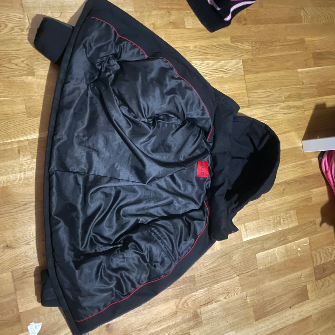 Svart pufferjacka från Hugo - 2