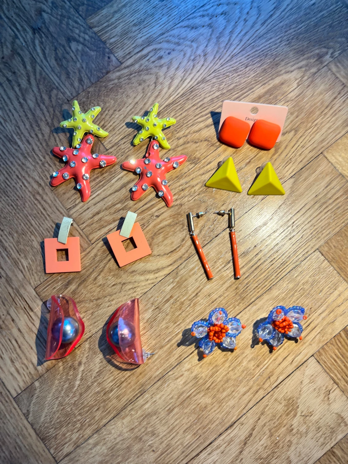 Färgglada statementörhängen, 6 par