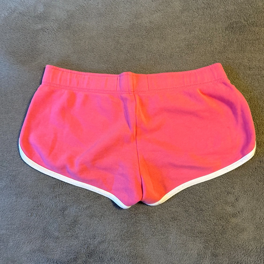 Rosa Hollister shorts med snörning XS - 1