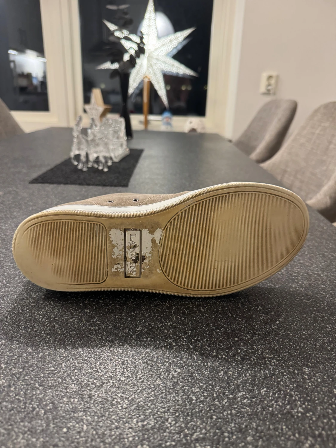 Beige mockasneakers med vit sula - 4