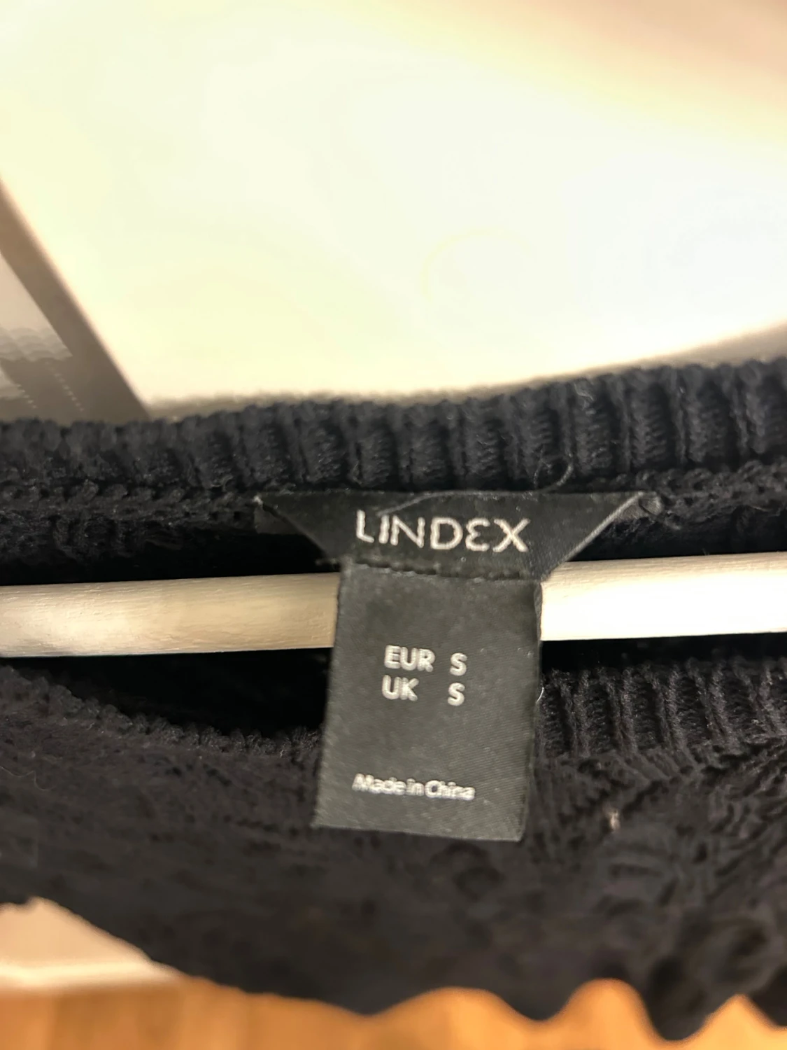Svart stickad blus från Lindex - 1