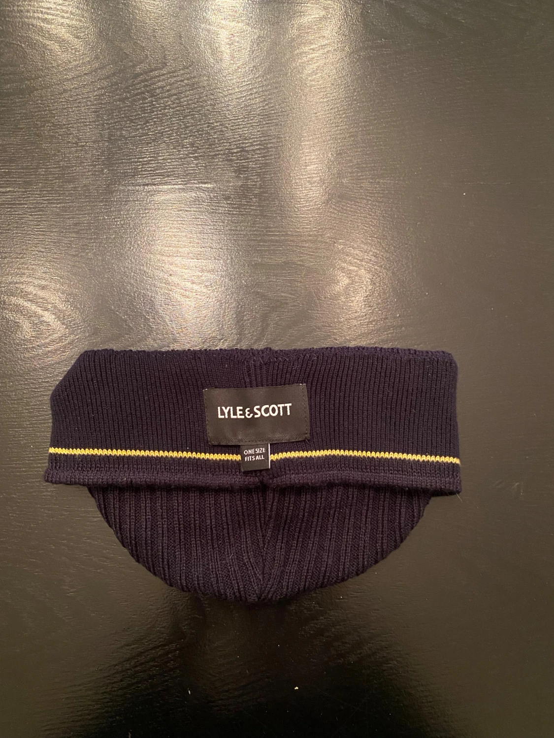 Marineblå lyle and Scott beanie/ mössa - 1