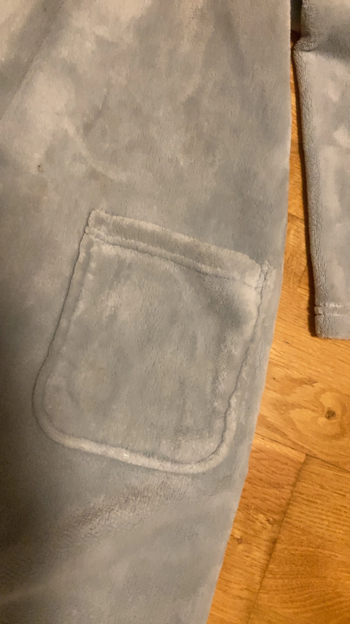 Ljusblå teddyjacka med huva och bollar - 2