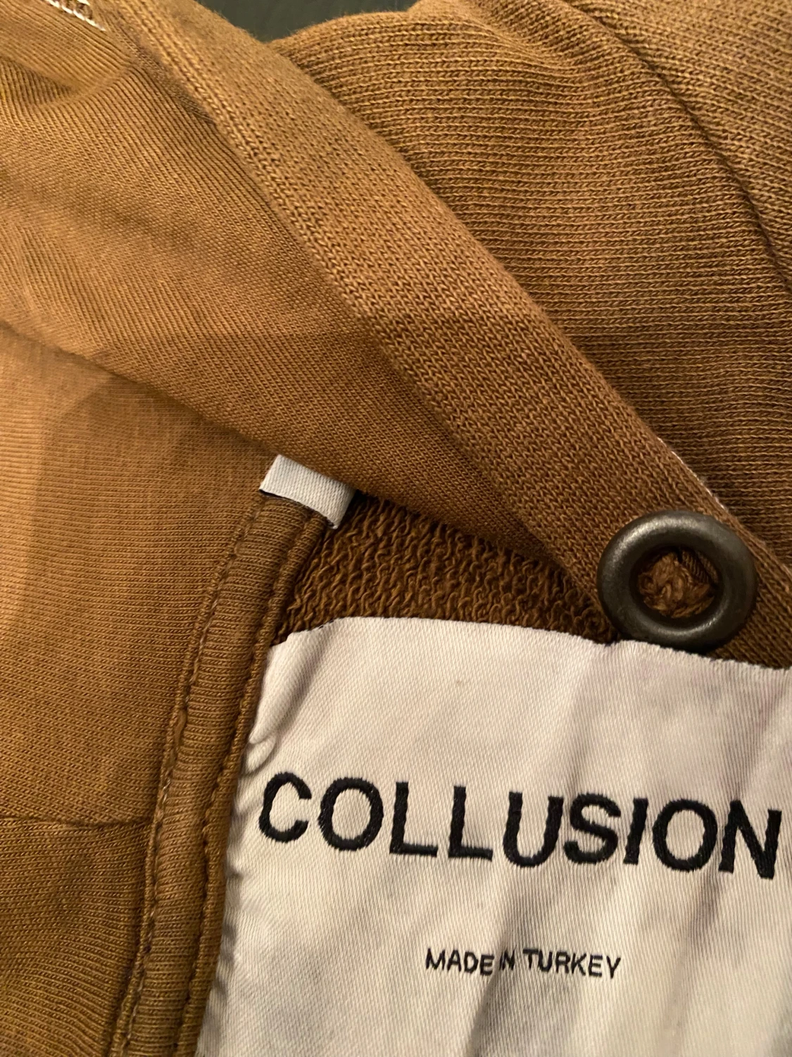 Brun hoodie från COLLUSION med tryck - 2