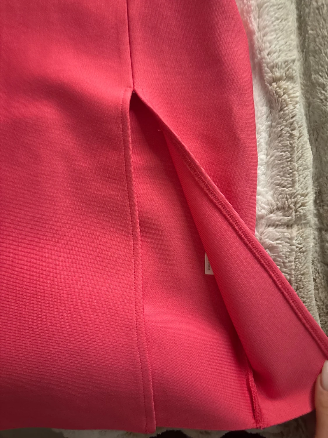 Rosa one shoulder klänning med slits - 2