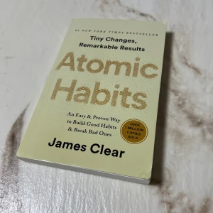 Atomic habits - Säljer denna boken. Finns inte så mycket att säga, ni som är intresserad om boken vet säkert vad den handlar om osv. Boken är felfri utan några defekter och om du köper så lovar jag att försöka frakta samma dag!