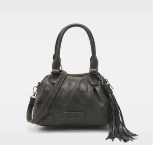 Väska - Jätte fin väska ifrån fritzu aus peroben. Fin prickig detalj inuti💗 kan finnas små tecken på användning som på sista bilden! Om ni har frågor skriv gärna!!