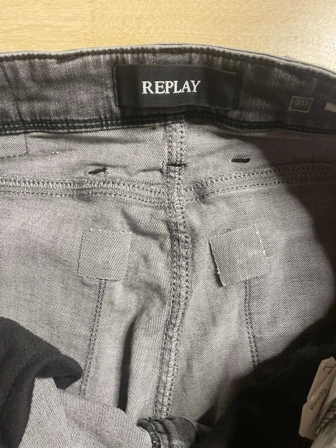Replay Anbass grå jeans, storlek 30 - 4