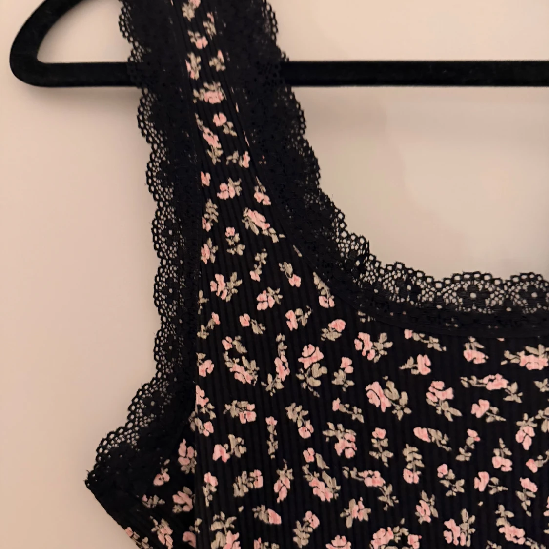 Blommig klänning  - 1