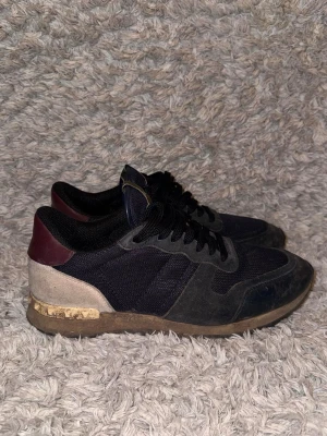 Valentino Rockrunner  - | Condition: 8/10 | Color: Black, Red and beige | What is included: Only the shoes | Retail price 5 600kr |