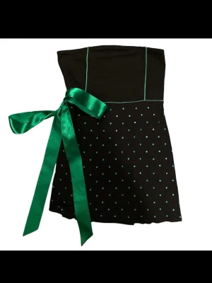 Tub topp❤️ - Super söt tub topp med polka dotta och ett grönt sidenband som man kan knyta runt midjan❤️ 