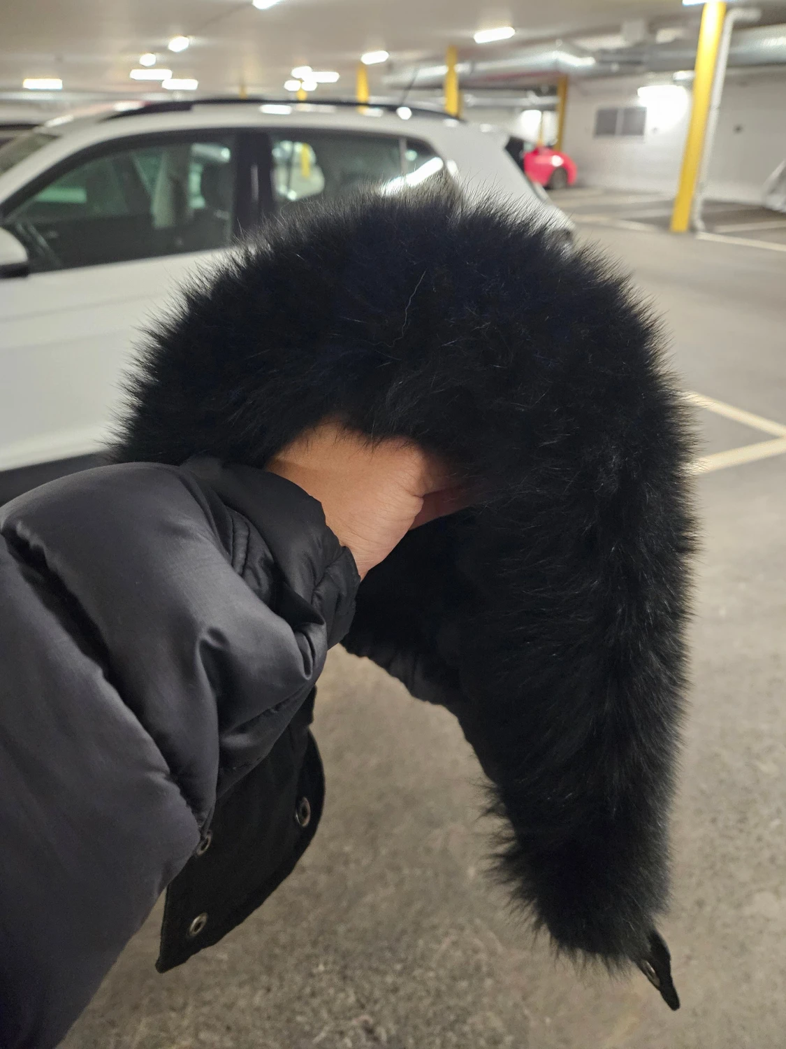 Svart pufferjacka från Moose Knuckles