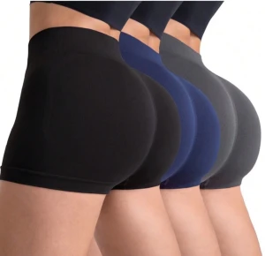 Tränings shorts 3st  - Köpta från SHEIN, sitter jätte fint, tyvärr för små för mig. Använd få tal gånger. Färger: blå, grå och svart. (Lägger in egna bilder senare idag) köpta för 130kr