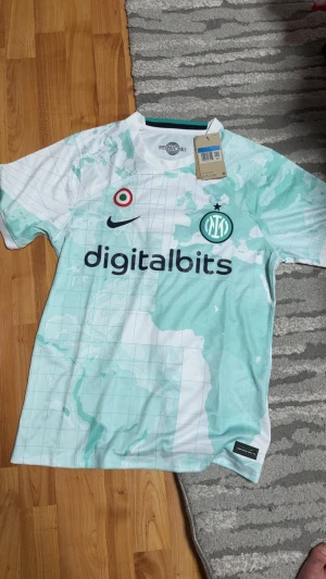 Inter Milan t shirt  - Inter Milan fotbollstshirt storlek M