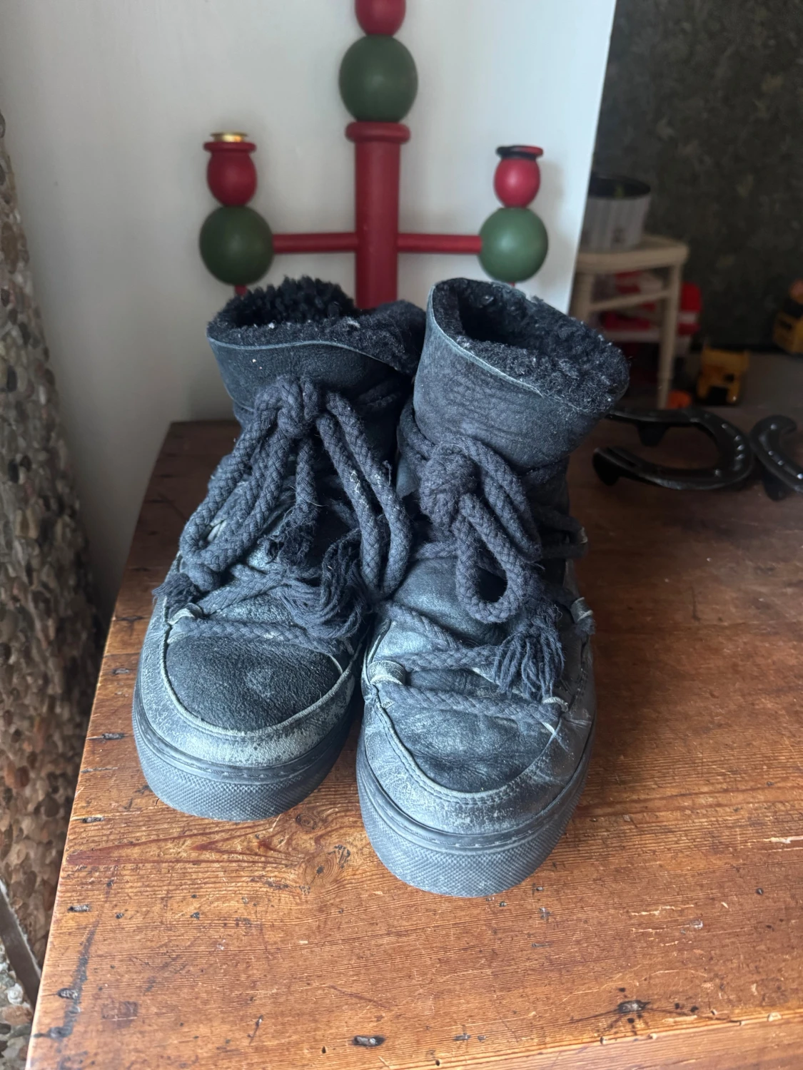 Svarta Inuikii boots med snörning - 2