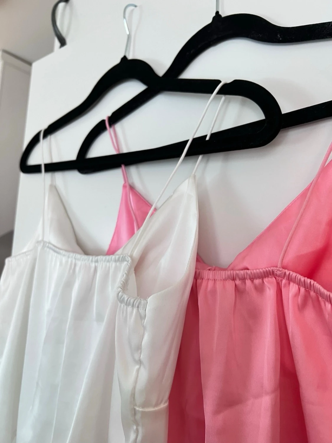 2st linnen i satin i rosa och vitt, storlek S - 4