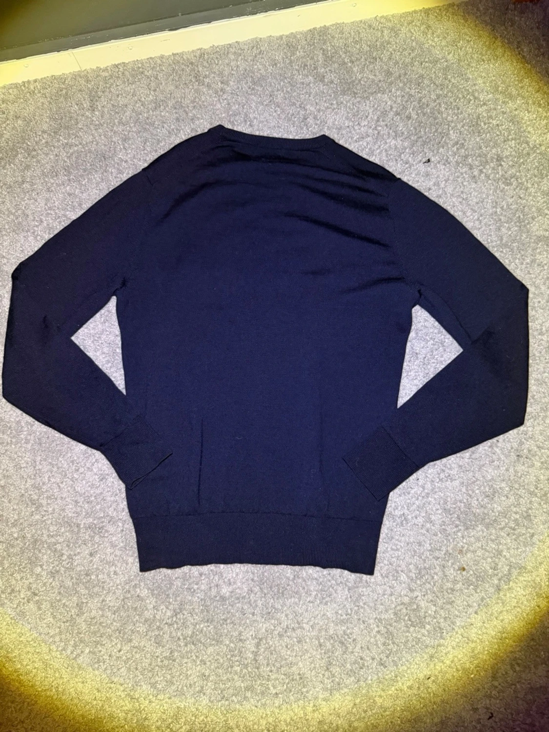 Mörkblå stickad tröja - 1