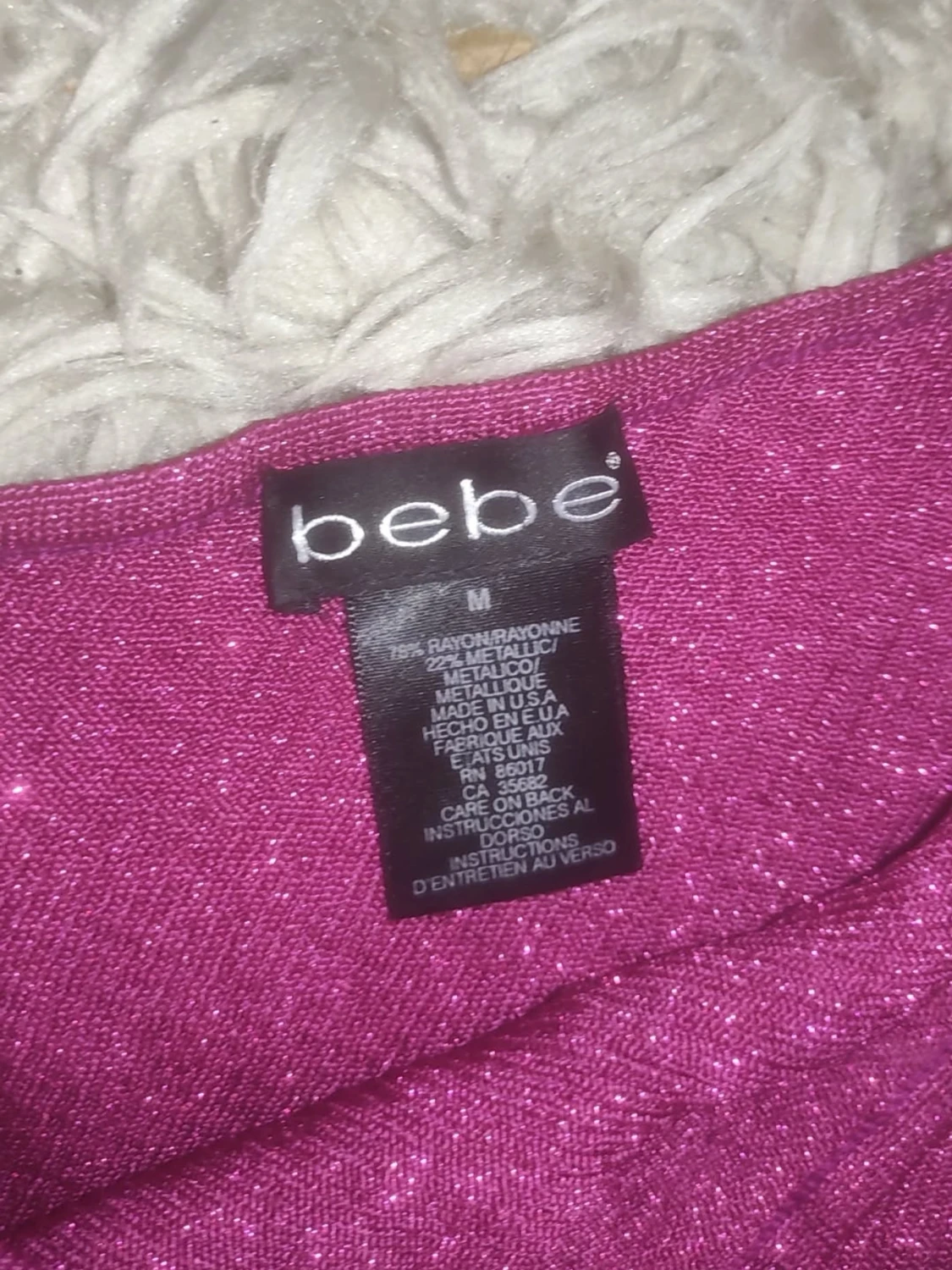 Glittrig rosa oneshoulder topp från Bebe - 2