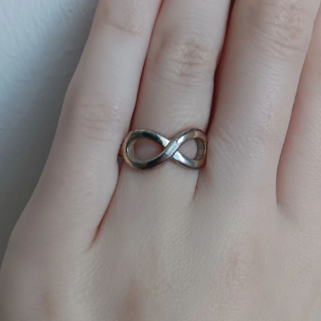 Silvrig ring