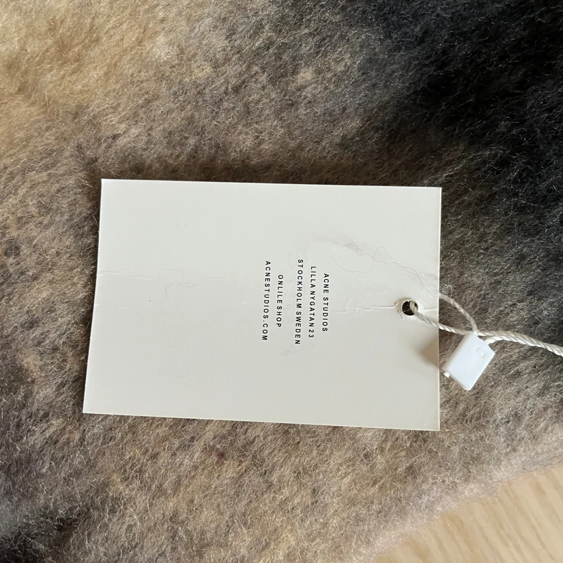 Mjuk halsduk Acne Studios i ull - 1