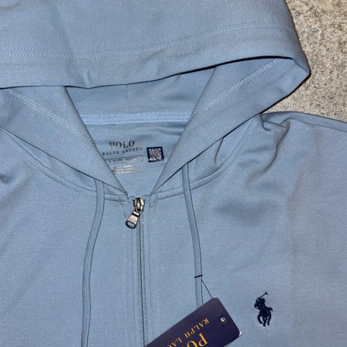 Ljusblå hoodie från Polo Ralph Lauren - 1