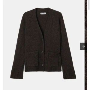 Brun kofta från Wera - Populära koftan från Wera! Använd 2 gånger!💕