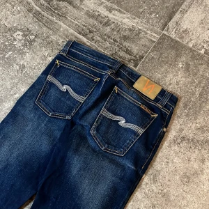 Nudie Jeans - Narrow Boot - Riktigt snygga bootcut nudie, strlk 28/34 i riktigt bra skick👏