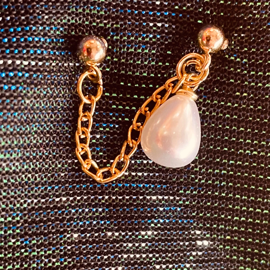 By prisförslag- 1 st Guldörhänge med kedja och pärla - 1