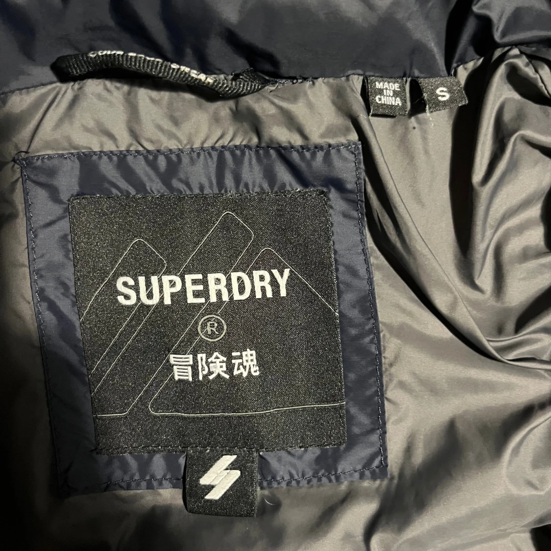 Mörkblå Superdry jacka - 3