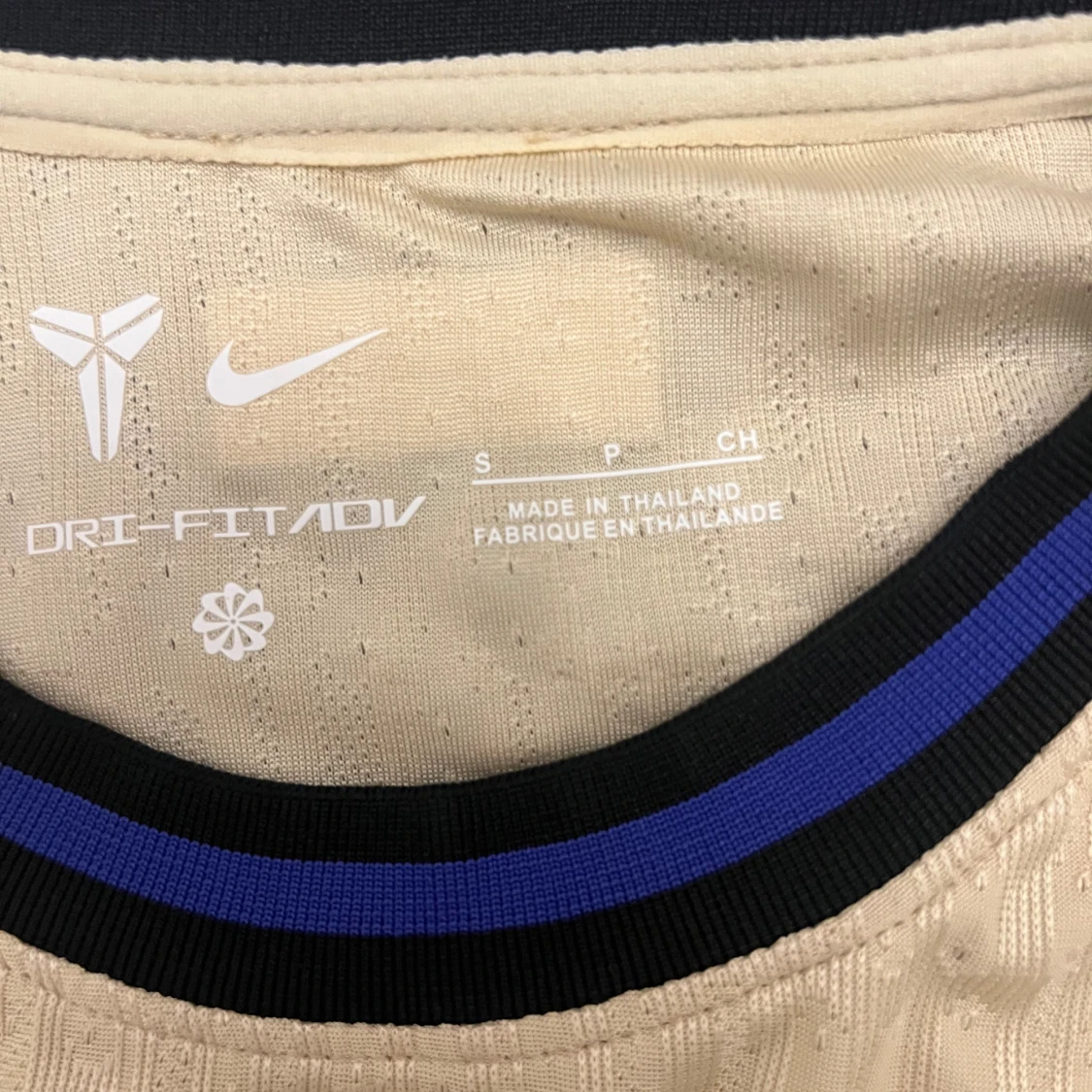 Beige FC Barcelona Nike fotbollströja small spelar version  - 2