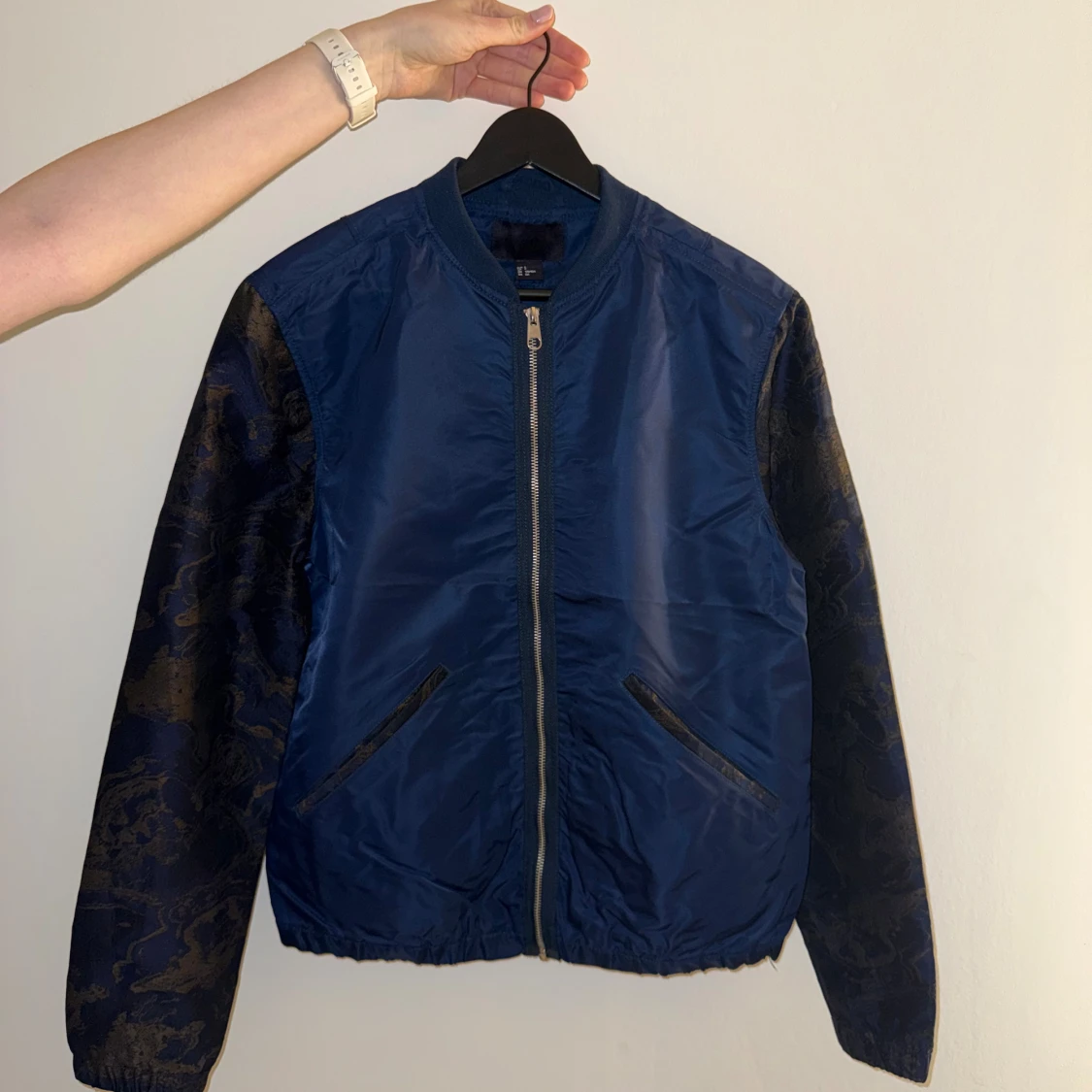 Blå bomberjacka från H&M, storlek S