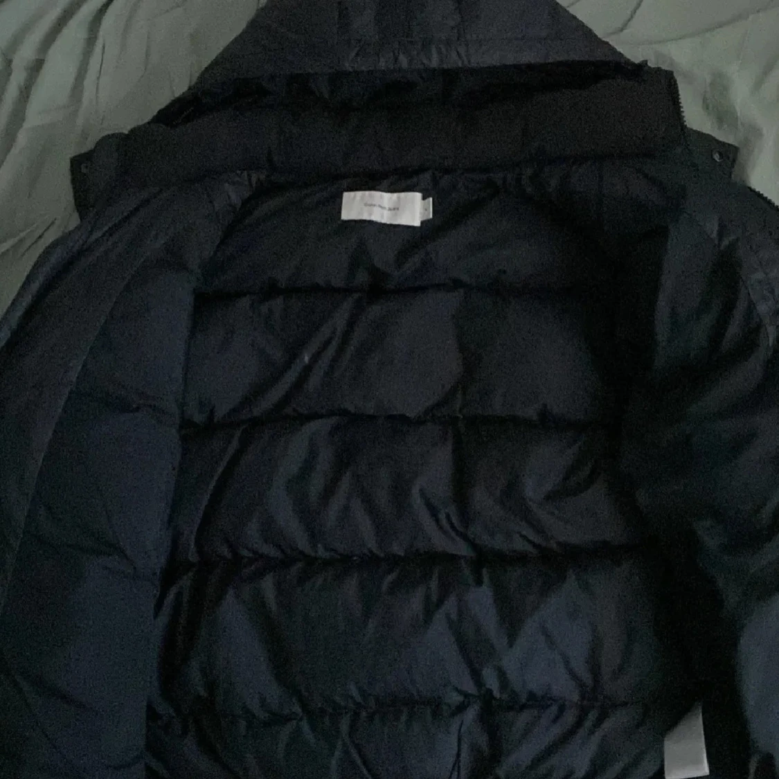 Svart pufferjacka från Calvin Klein Jeans - 2